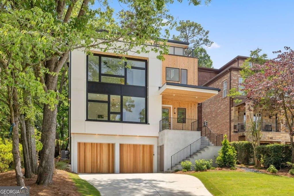 1287 Star Dr NE, Brookhaven