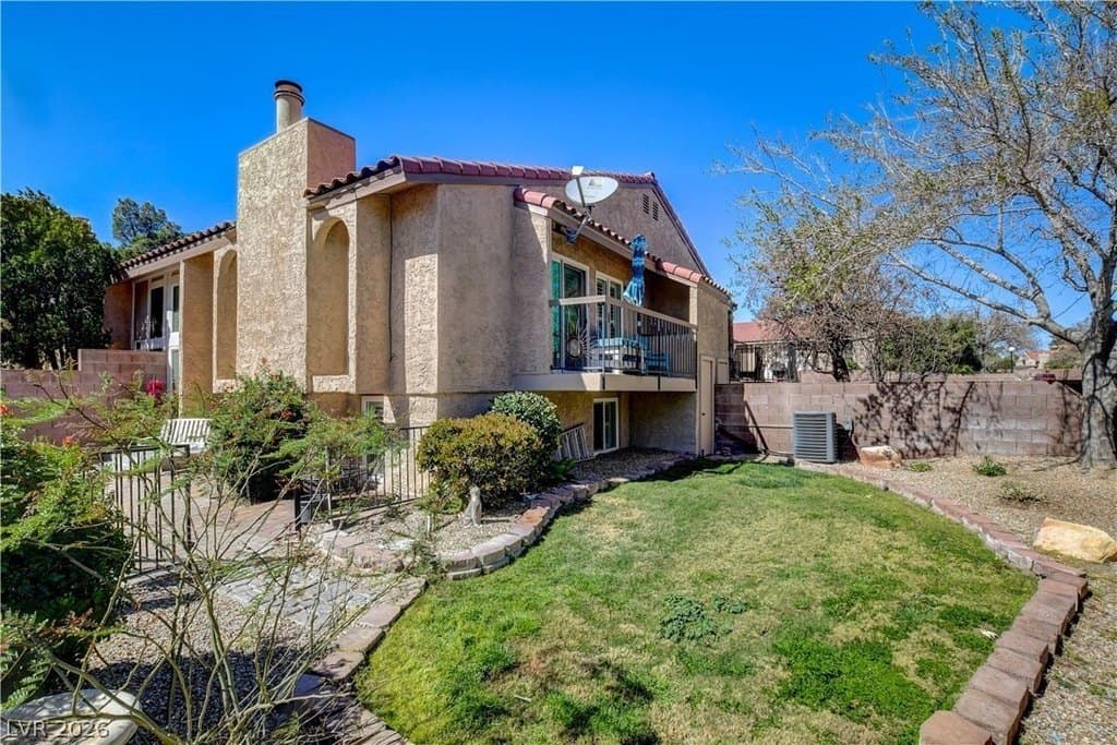 1310 Capri Dr Apt C, Boulder City
