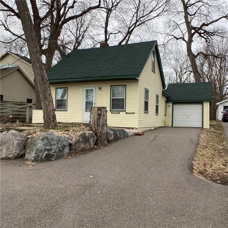 2227 Shadywood Rd, Wayzata