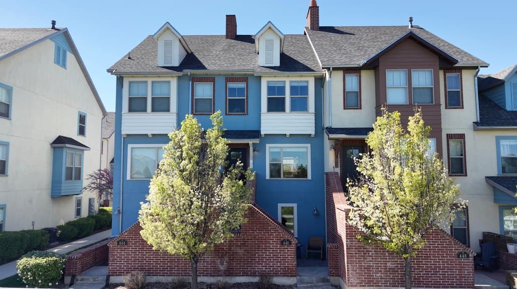 446 W Amber Glow Ln, Draper