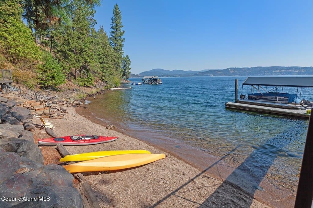 4520 S Threemile Point Rd, Coeur d'Alene