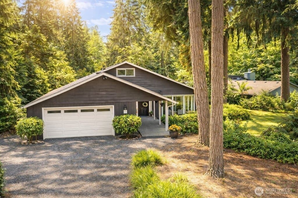 10761 Bill Point Crst NE, Bainbridge Island