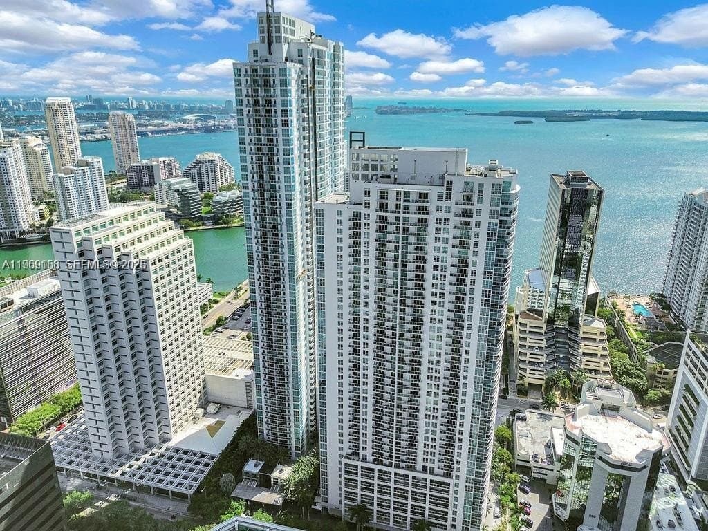 950 Brickell Bay Dr Apt 3605