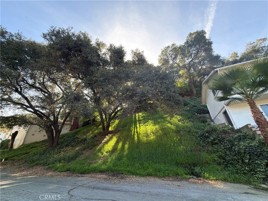 2430 Drury Ln, Glendale