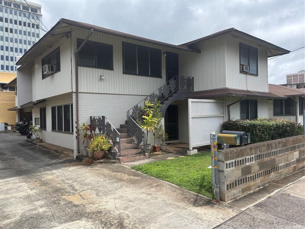 1128 Alohi Way, Honolulu