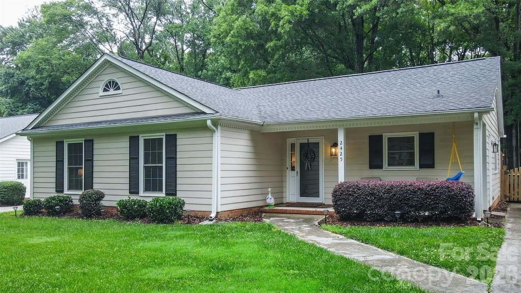 2425 Turnberry Ln, Charlotte
