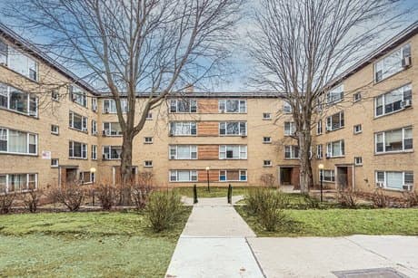 6134 N Damen Ave Apt 2B
