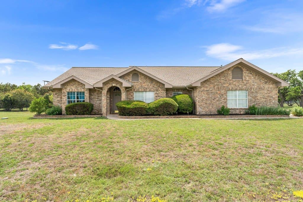 221 Breakaway Rd, Cedar Park