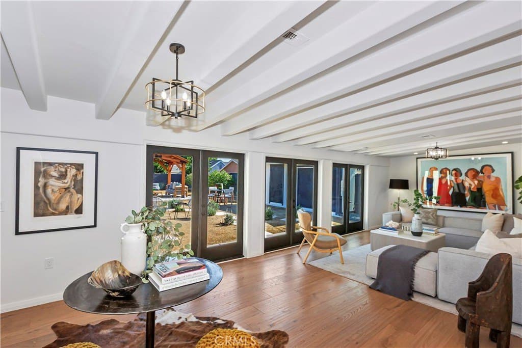 1506 N Niagara St, Burbank