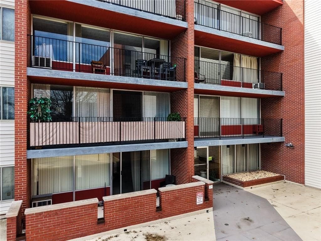 446 Hoodridge Dr Apt 201, Pittsburgh