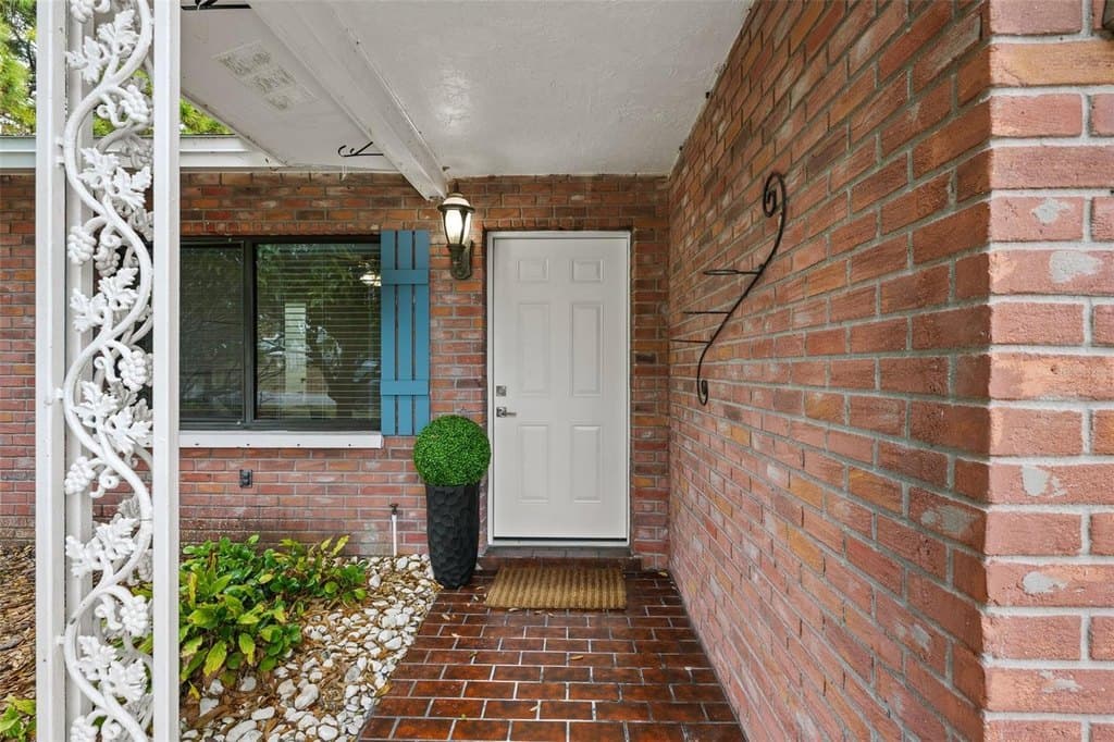 1363 Essex Dr, Clearwater