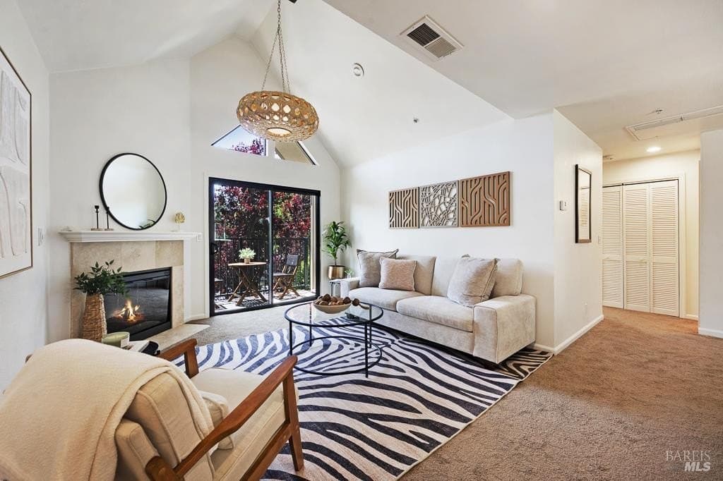 204 Foss Creek Cir Apt B, Healdsburg