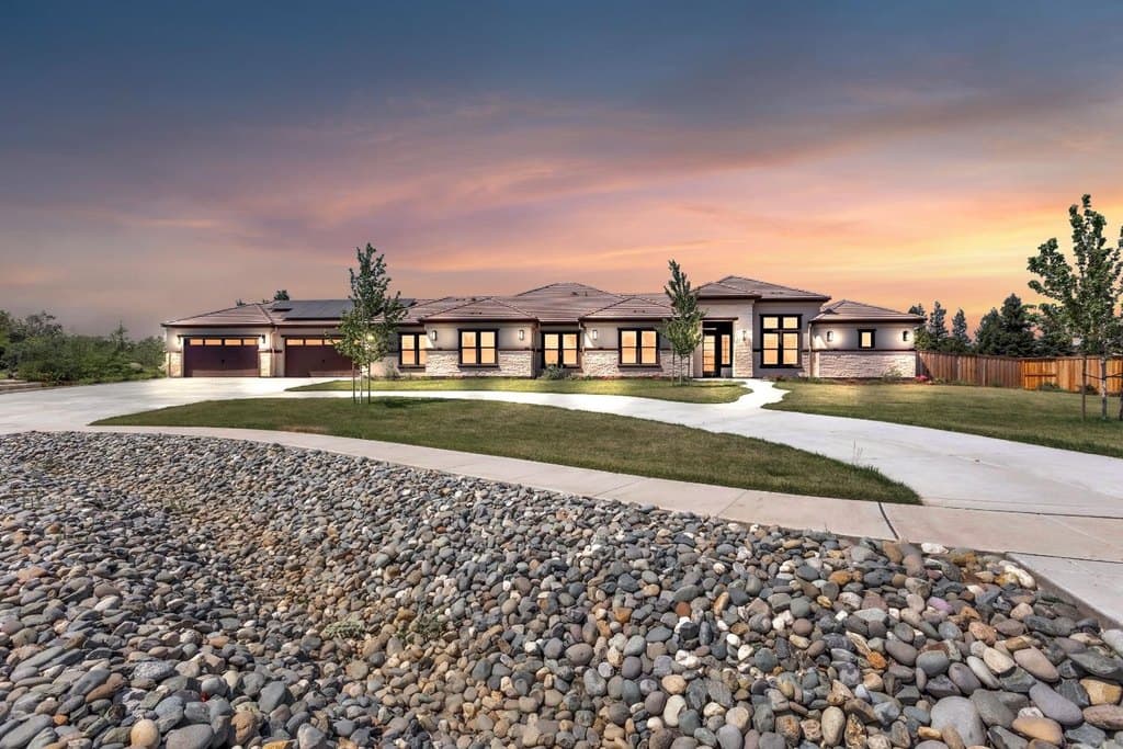 3180 Saffron Ln, Roseville