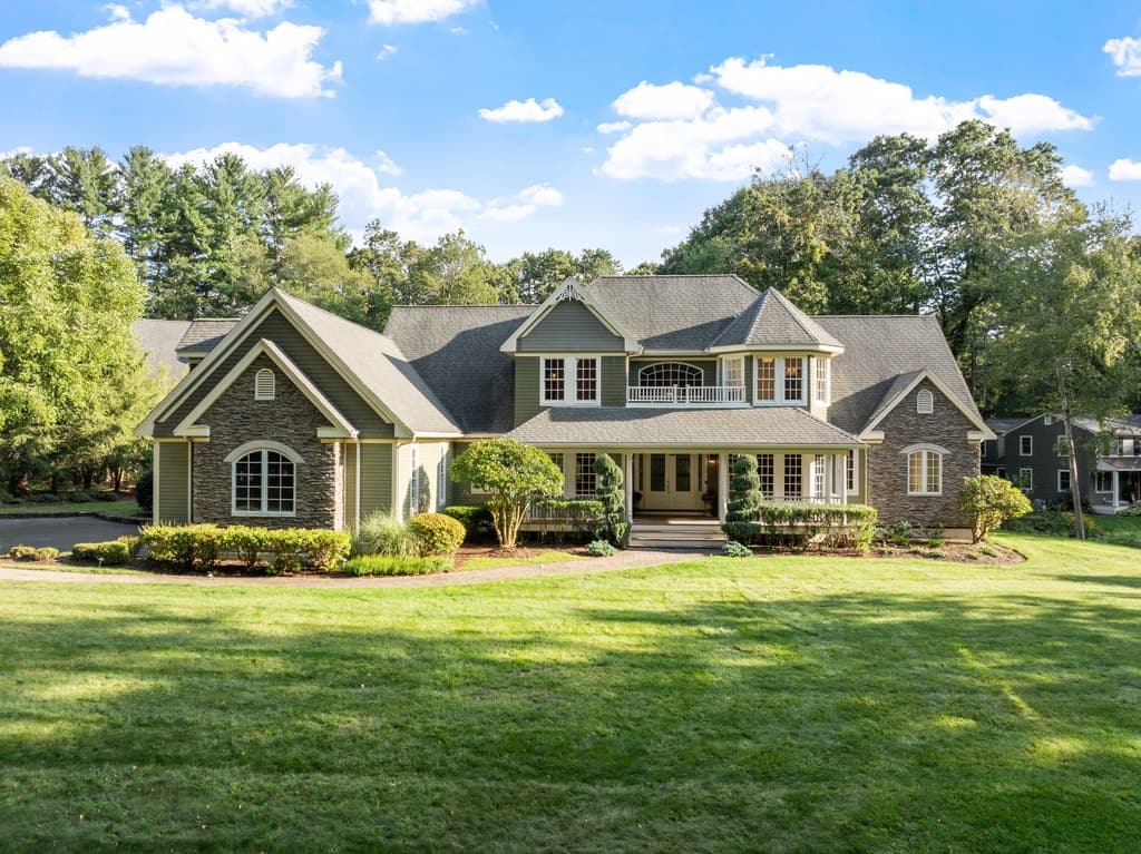 19 Whippoorwill Ln, Concord