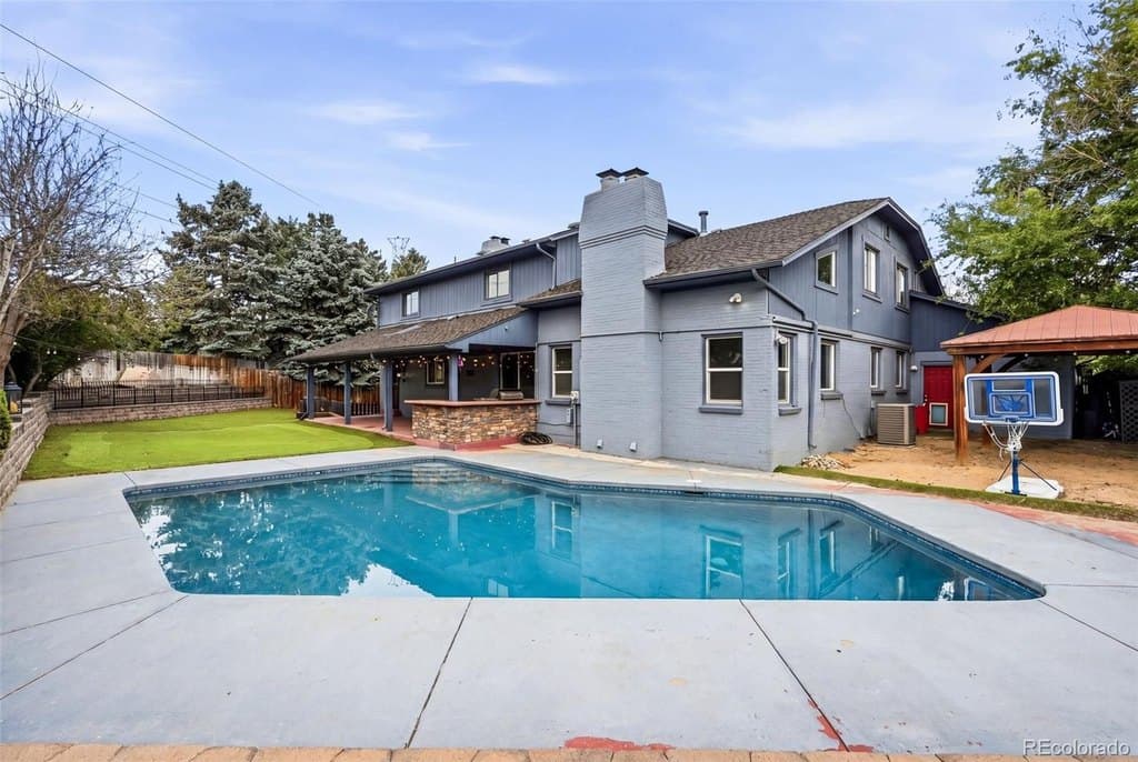 9056 E Colorado Cir, Denver