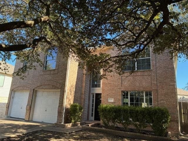 825 Barefoot Cv, Round Rock