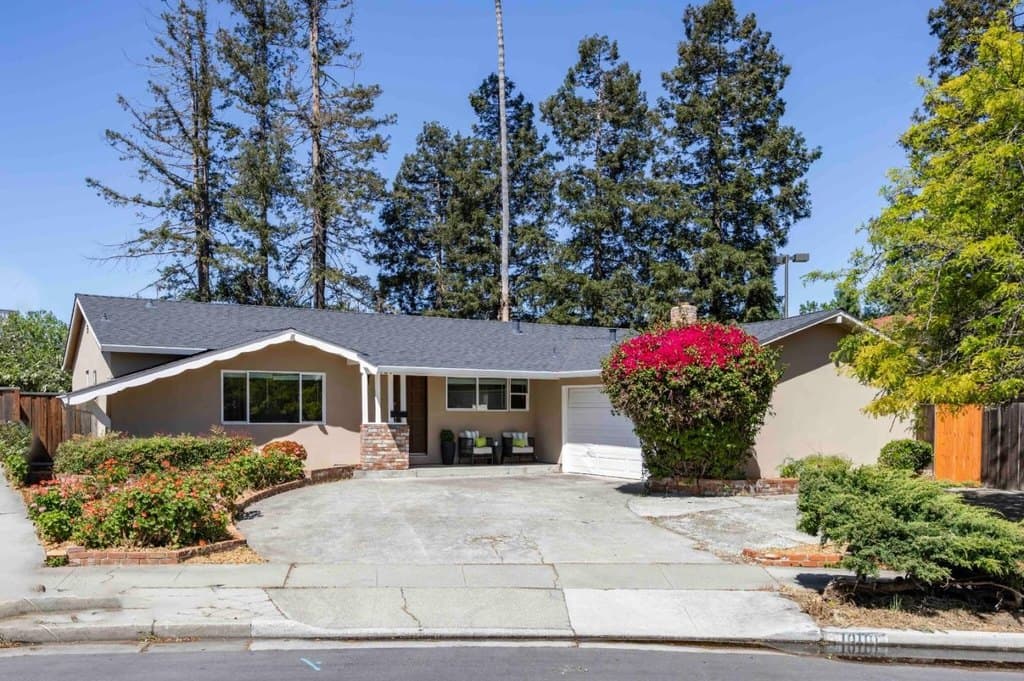 10101 Richwood Dr, Cupertino