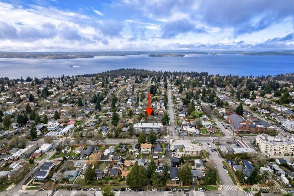 3501 SW Holden St Apt 303