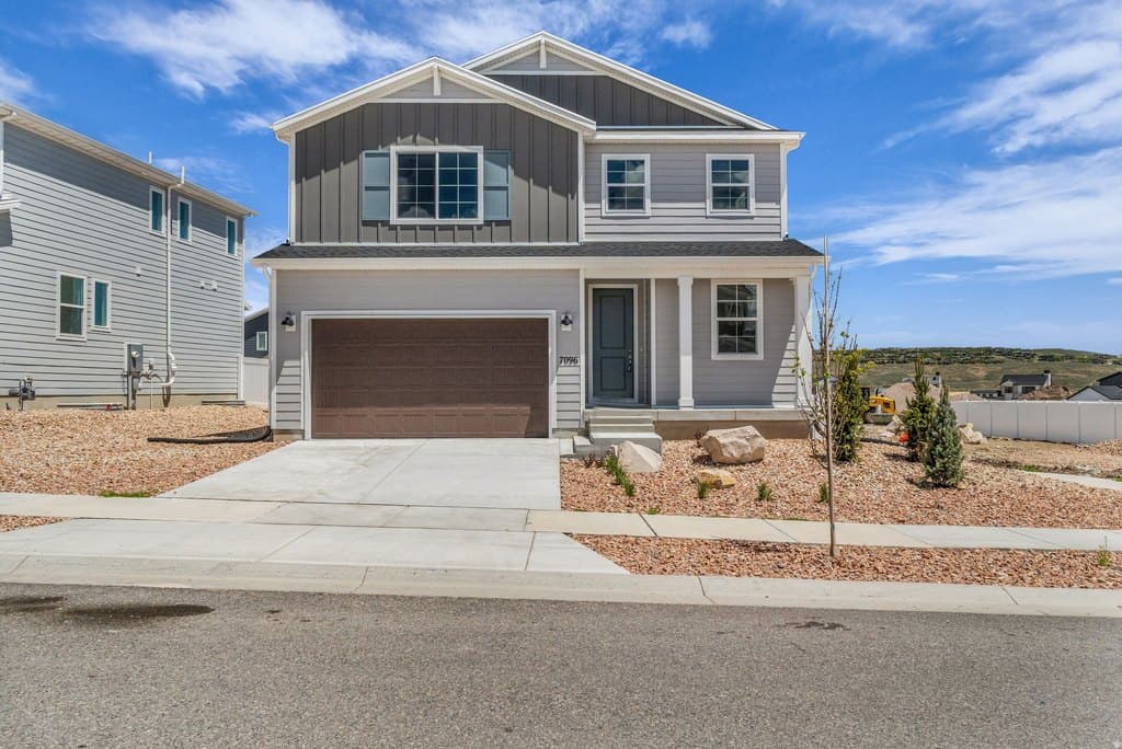 7096 Woods Rose Dr