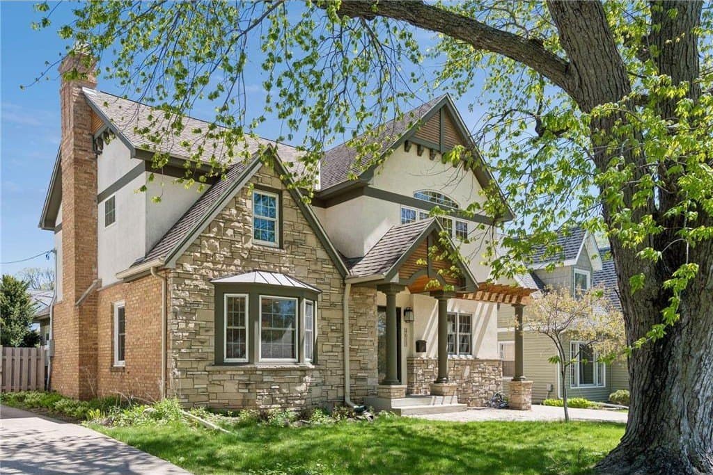 4013 Natchez Ave S, Edina