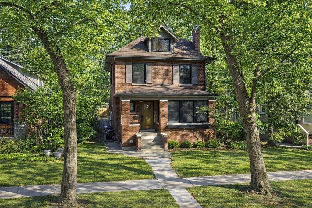 833 Lincoln St, Evanston