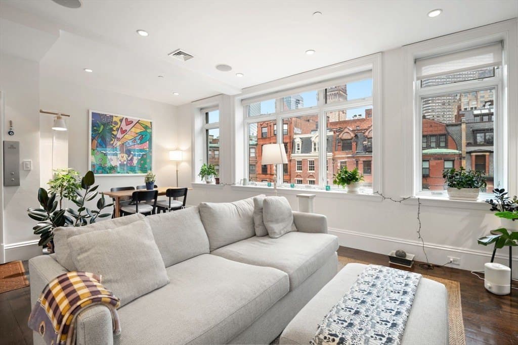 165 Newbury St Apt 2