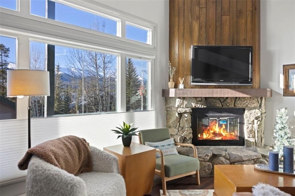 100 N Gold Flake Ter Unit A, Breckenridge