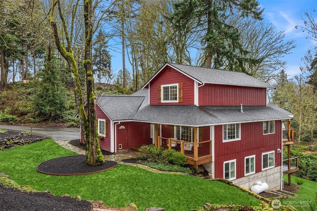 1585 NE Park View Dr, Bainbridge Island