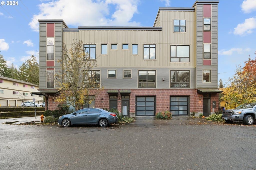 3412 SW Moss St, Portland