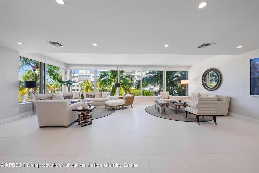 44 Cocoanut Row Unit 310B, Palm Beach