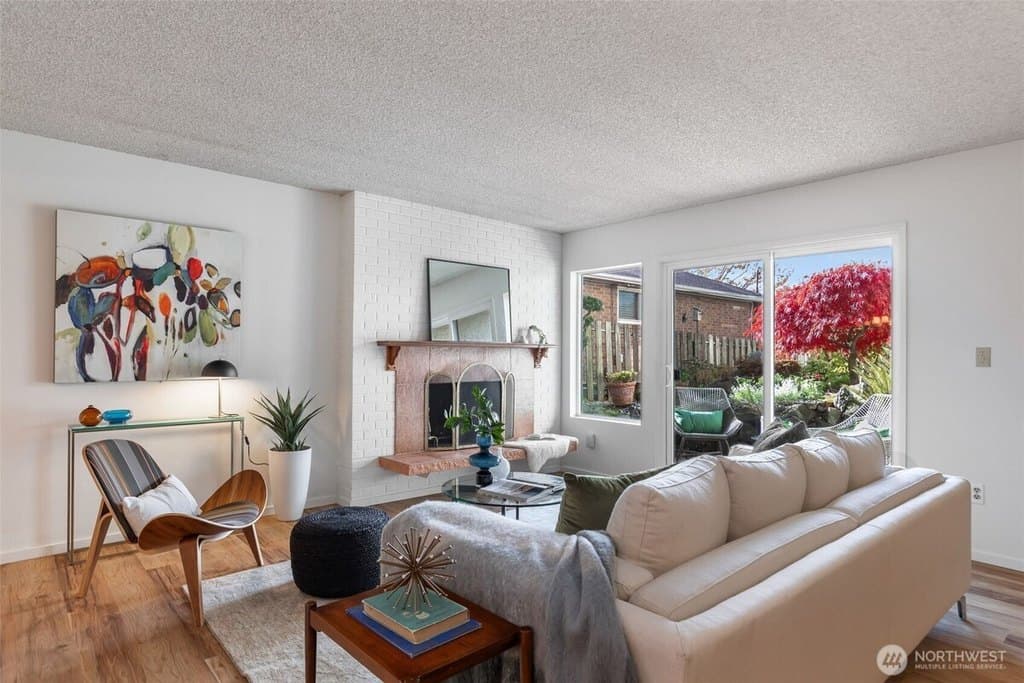 2858 32nd Ave W Apt 106