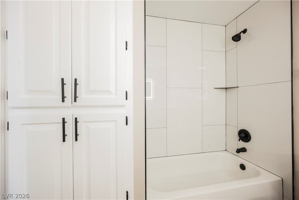 601 Sandy Dr, Henderson