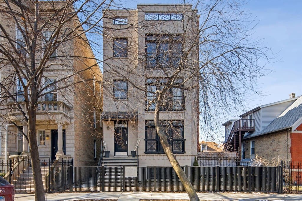 1020 N Mozart St Apt 2, Chicago