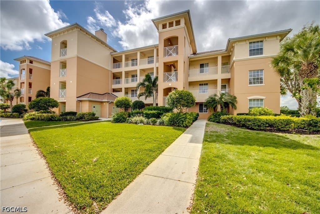 10510 Amiata Way Apt 404, Fort Myers