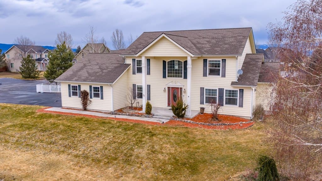 11 Grizzly Way, Kalispell