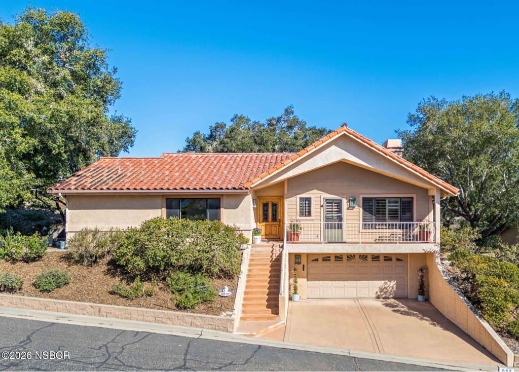 665 Hillside Dr, Solvang
