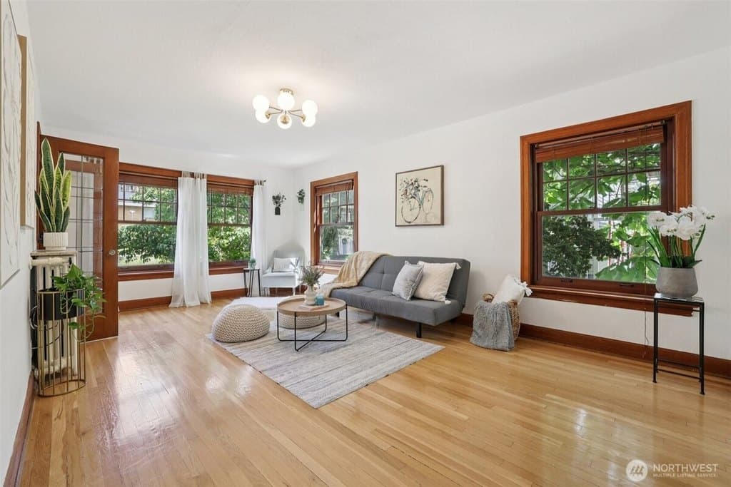 408 Bellevue Ave E Apt 206