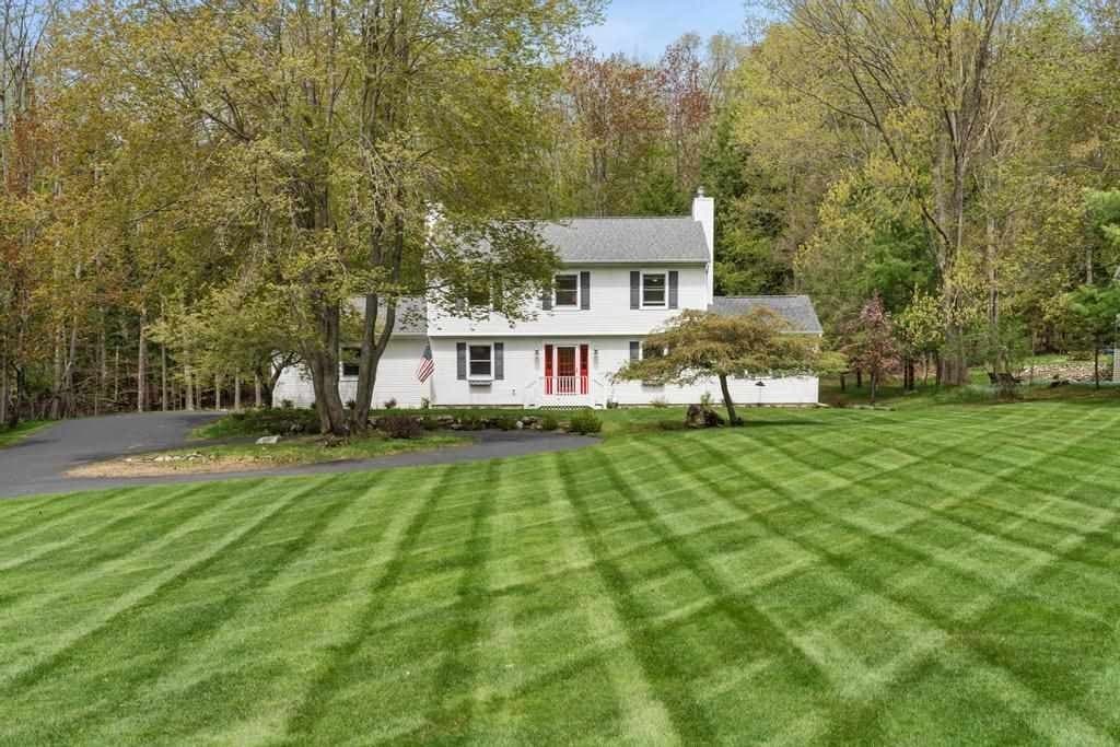 2450 Hemlock Ln, Petoskey