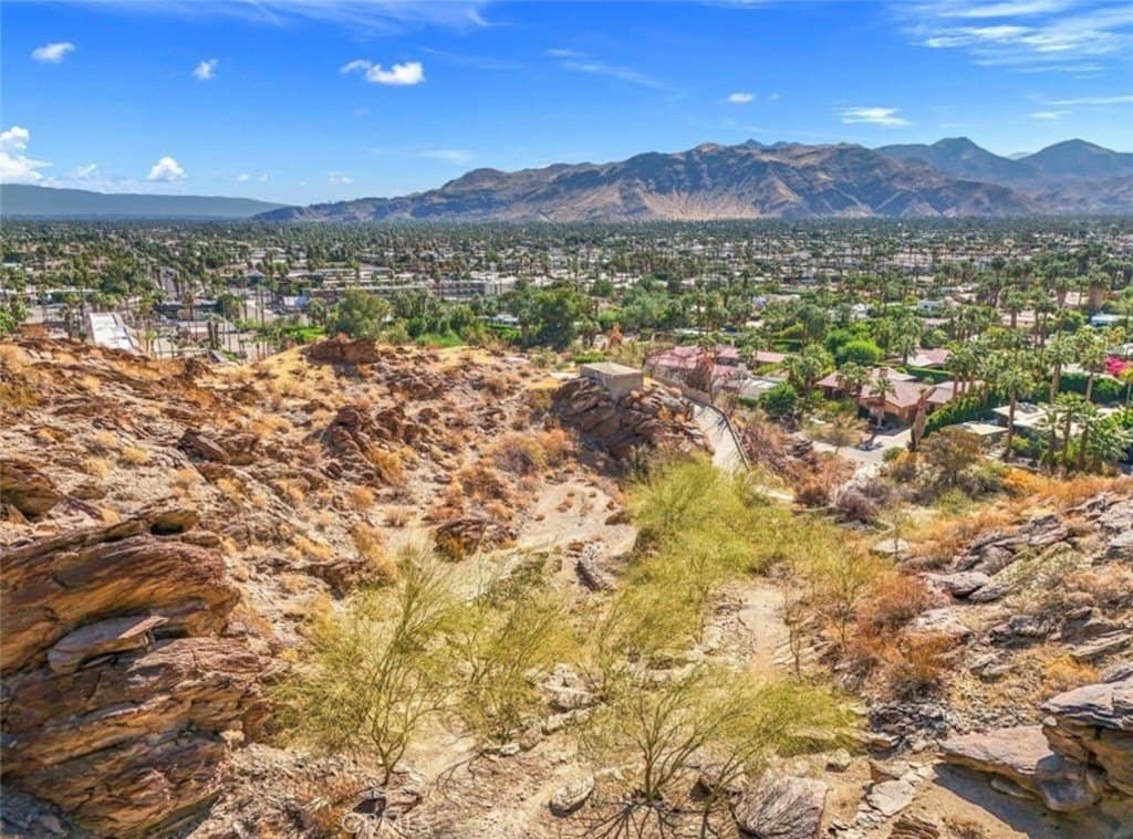 1 Ridge Rd, Palm Springs