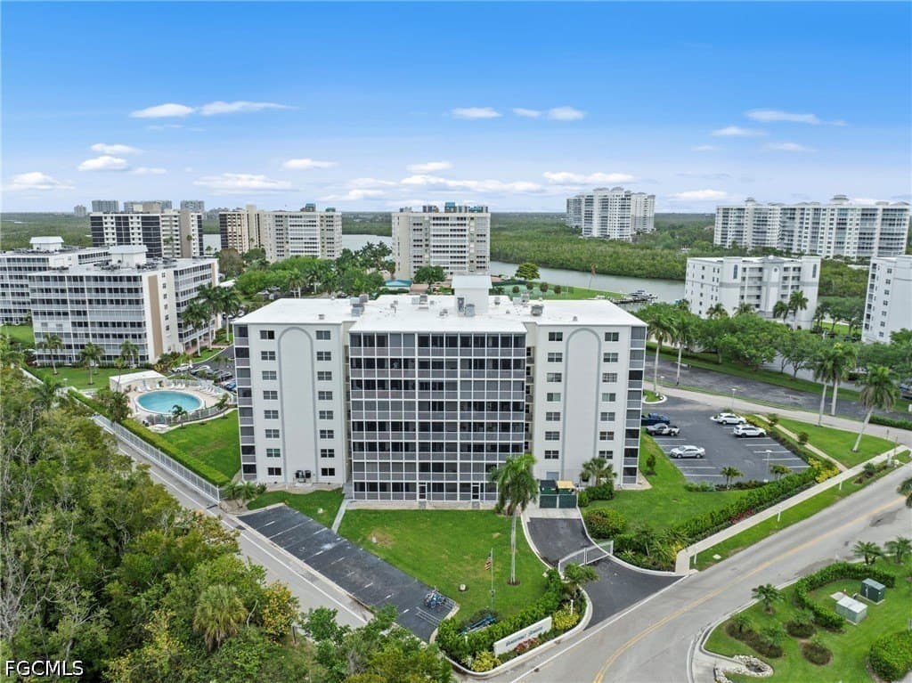 1 Bluebill Ave Apt 402, Naples