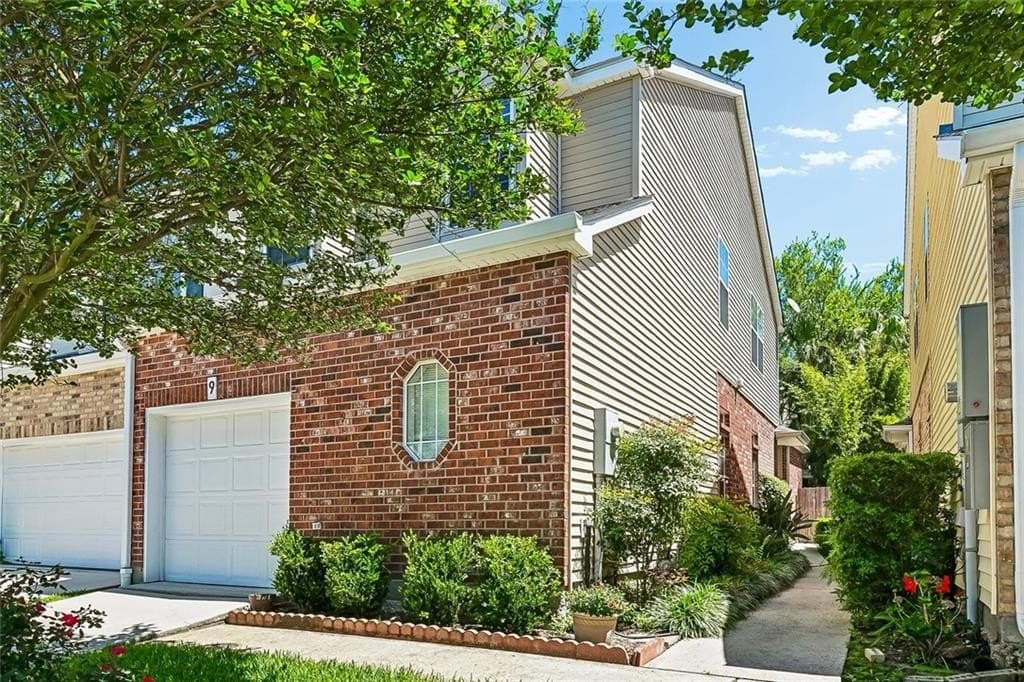 9 W Nouveau Ln, Metairie