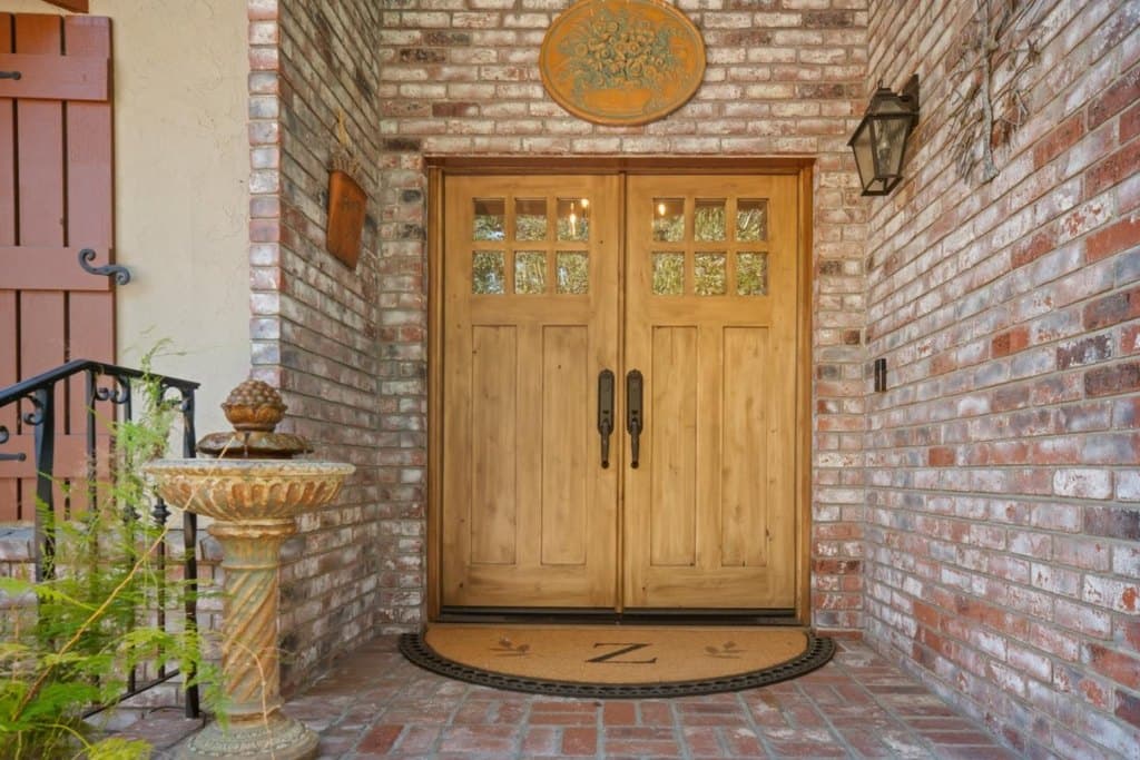 23830 Secretariat Ln, Monterey