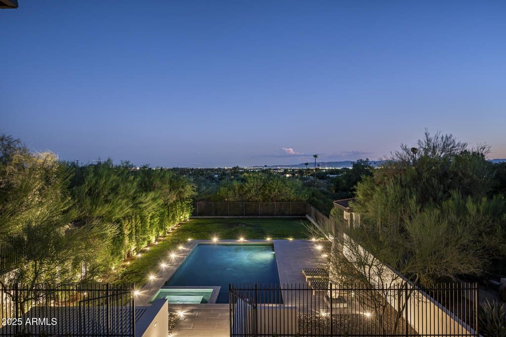 3977 E Paradise View Dr, Paradise Valley