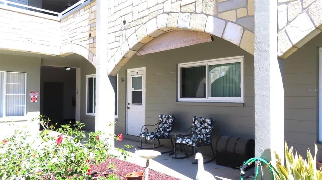 2462 Brazilia Dr Apt 16, Clearwater