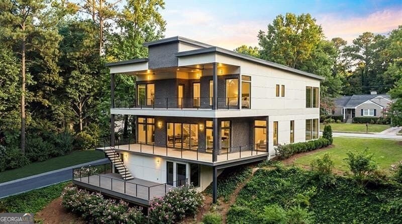1424 Sylvan Cir NE, Brookhaven