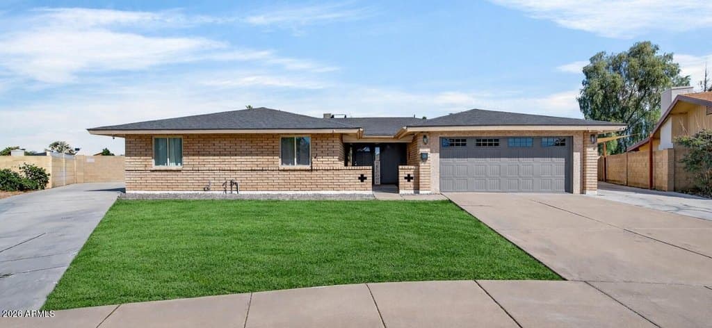 3235 S Allred Dr, Tempe