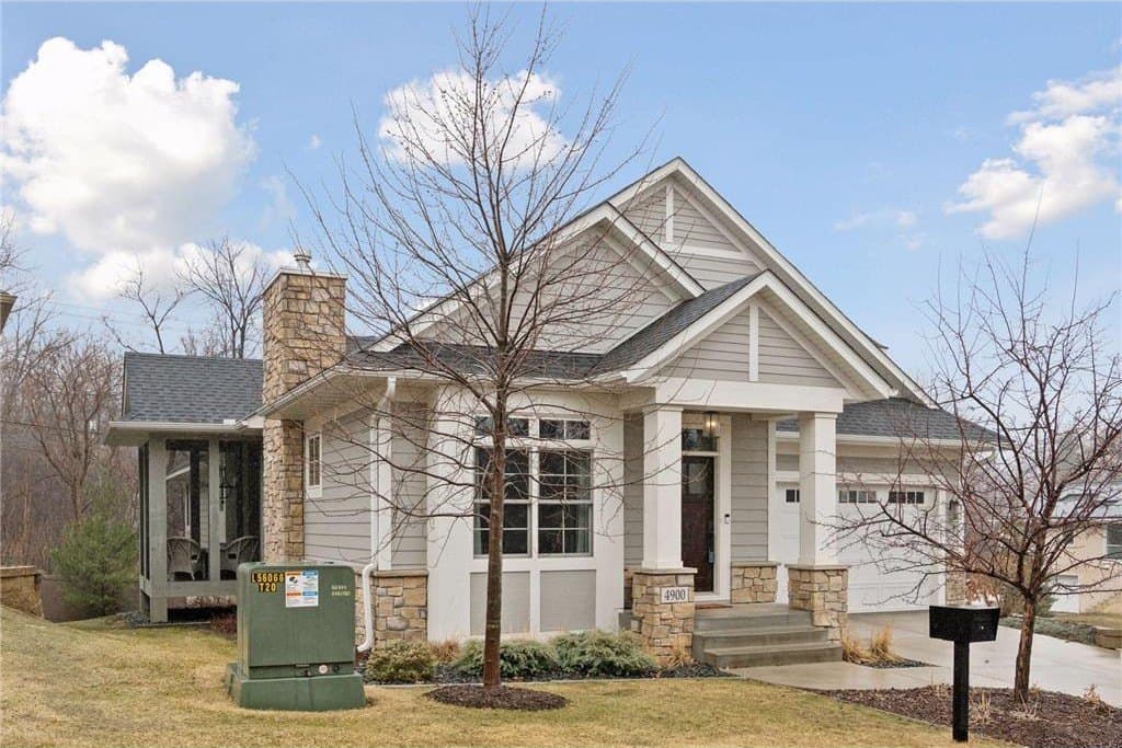 4900 Hawthorne Ct, Edina