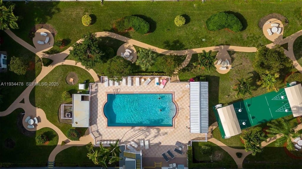 15600 NE 6th Ave Apt 34A