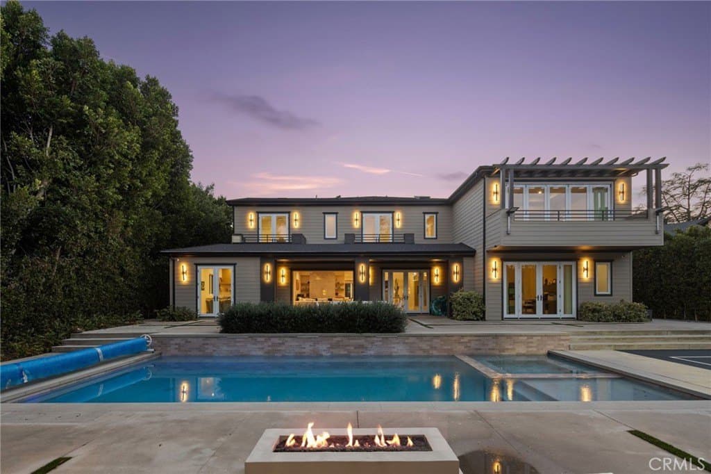 15547 Valley Vista Blvd, Encino