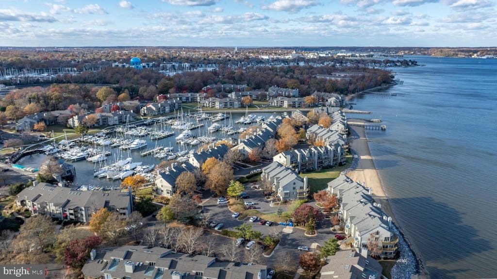 2106 Chesapeake Harbour Dr Apt 202, Annapolis